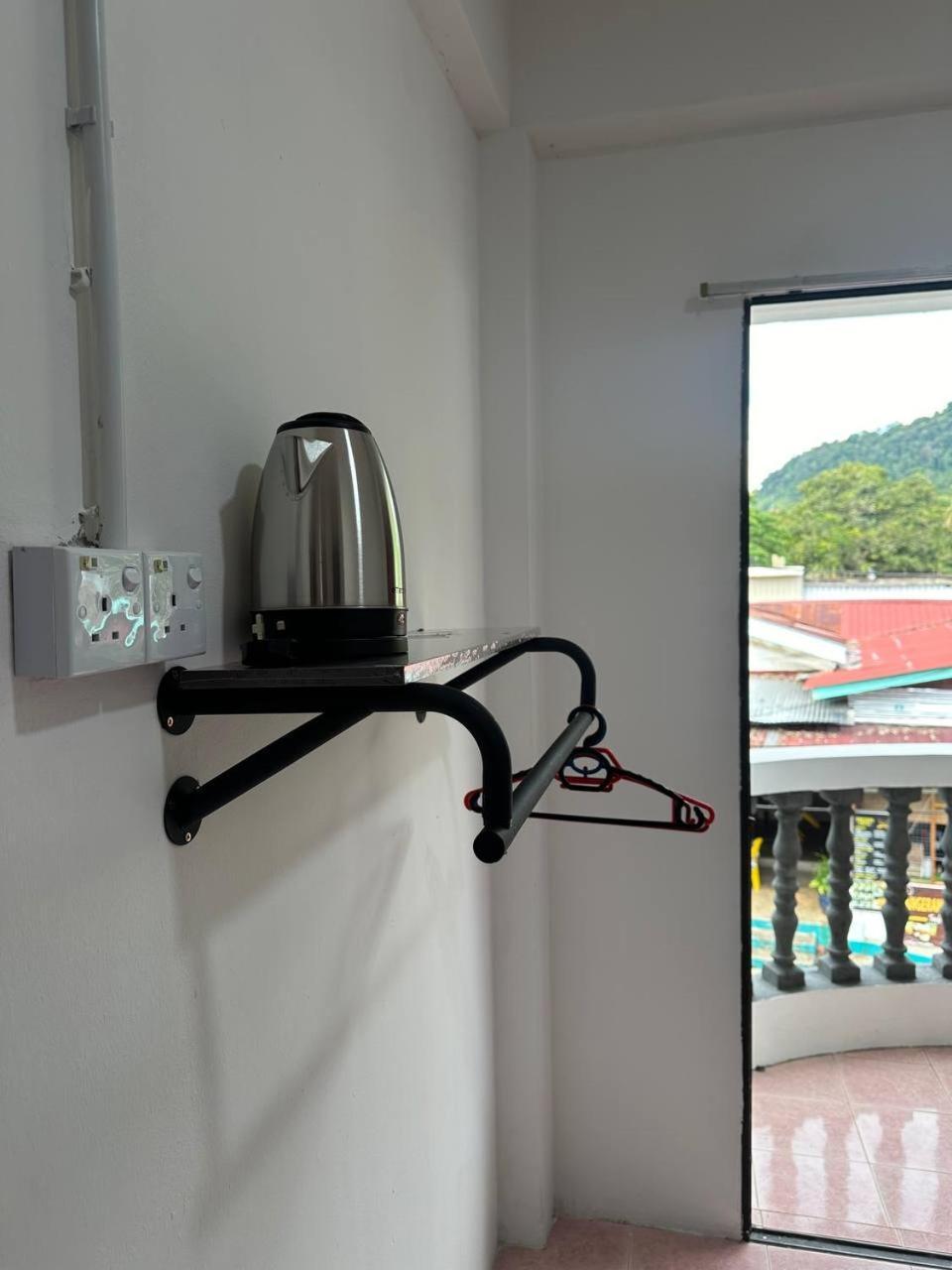Teresek View Motel Kuala Tahan Eksteriør billede
